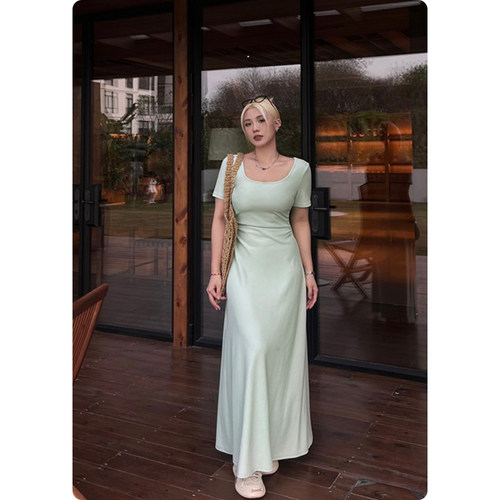 方领连衣裙女夏季微胖大码