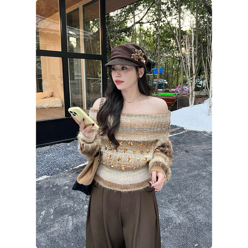 糯米子[尤美子]毛绒绒亮片一字肩上衣女露肩毛衣高级感针织衫