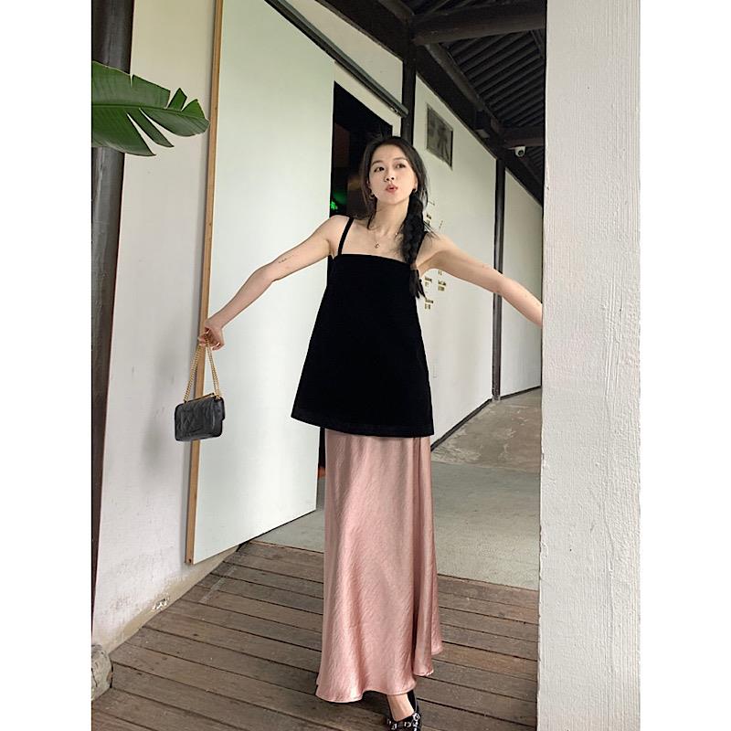 黑色丝绒吊带连衣裙上衣2025夏季新款女设计感百搭宽松显瘦背心