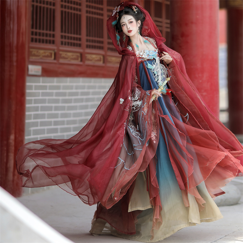 新款凤盘金缕原创汉服套装