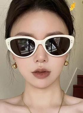 白色猫眼太阳镜网红墨镜2025新款ins欧美辣妹风造型拍照女潮高级