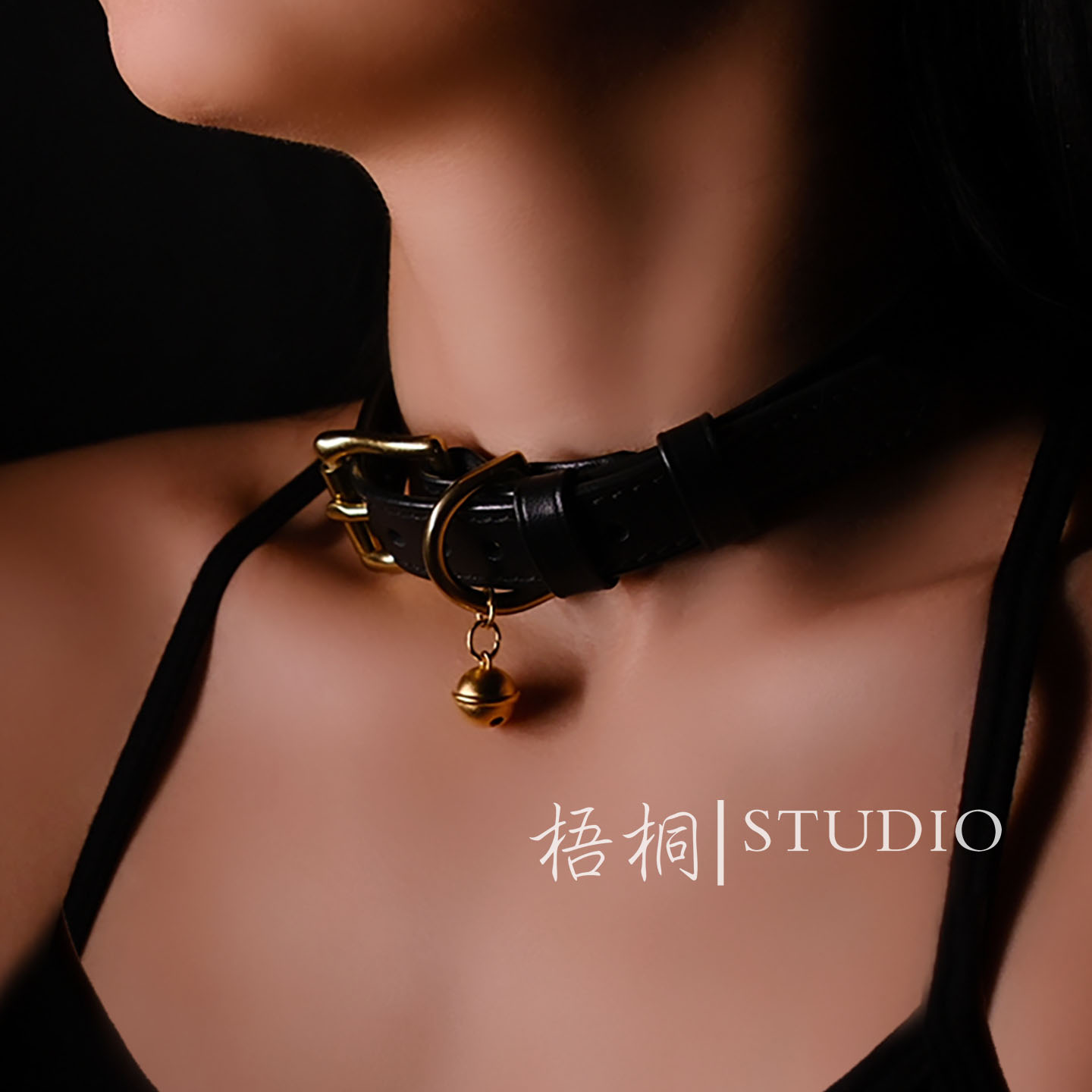 梧桐手工铃铛牛皮项圈刻字定制