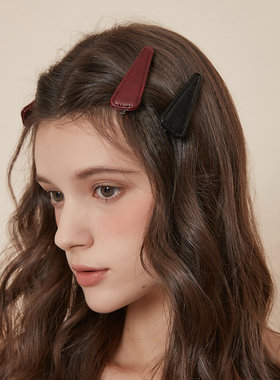 DAINEI岱妮简约流光皮革发夹红复古女刘海夹PU纯色鸭嘴夹边夹发饰