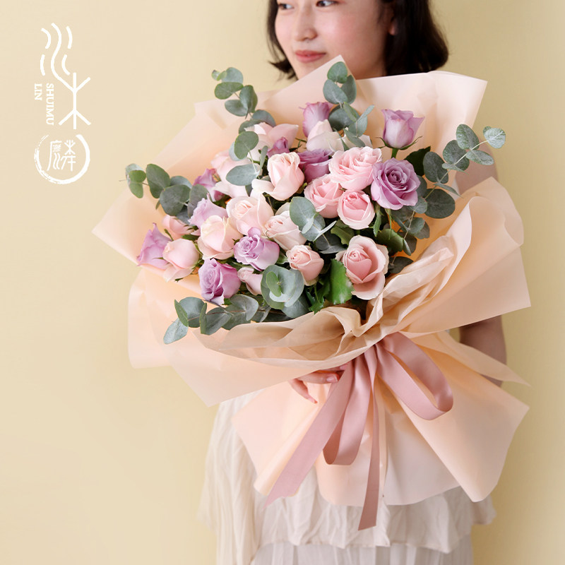 玫瑰混搭水木麟花束厦门同城送花配送鲜花生日订花送闺蜜渐变花束