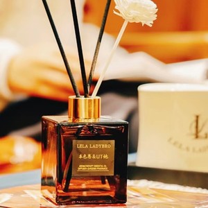 本色恩UT她香薰室内持久空气清新剂栀子花摆件高级车载香氛补充液