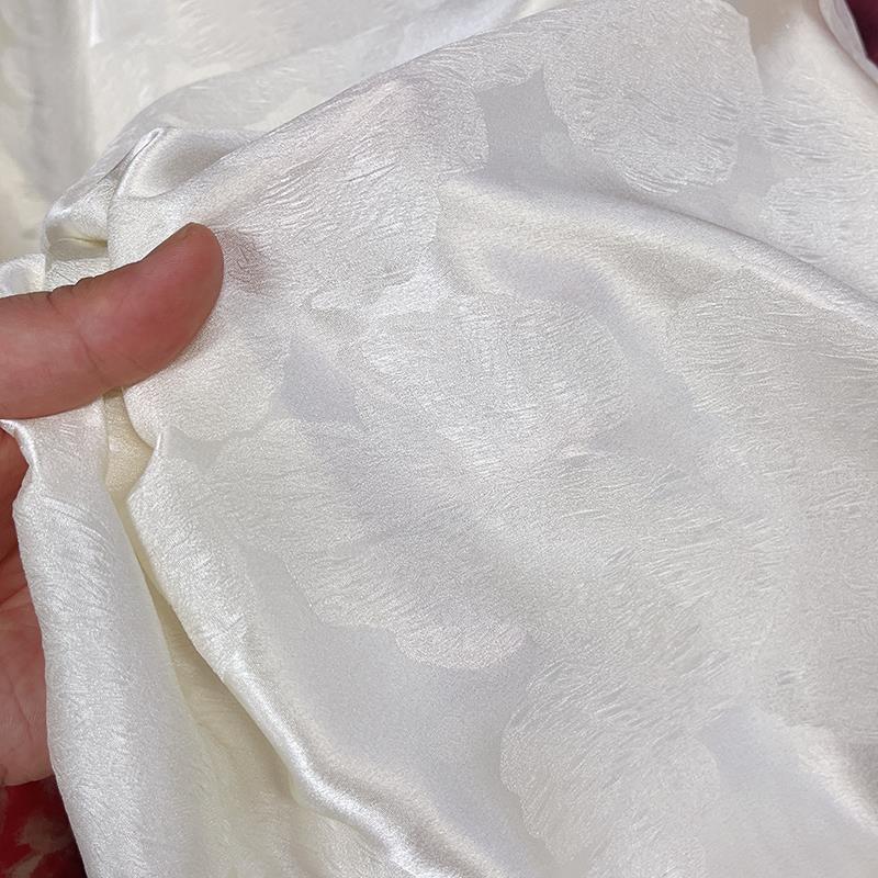 重磅提花浮雕桑蚕丝真丝布料白色缎面垂感连衣裙旗袍服装设计面料