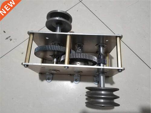 Hand crank generator speed-increasing gearbox wind