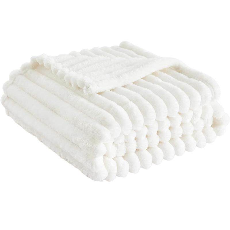 Solid color white cozy sofa throws blankets fluffy bedcover