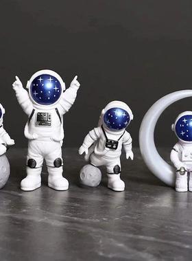 4 pcs Astronaut Figure Statue Figurine Spaceman Sculpture Ed