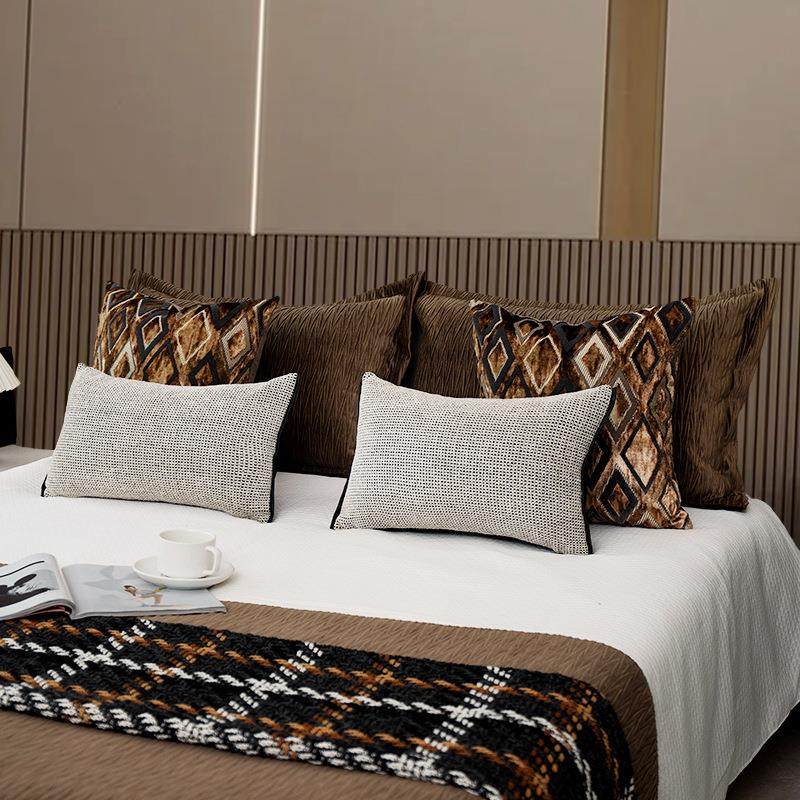 现代简约轻奢风咖色割绒提花抱枕套样板间床上多件套枕头靠垫,床上用品,酒店床品套件,淘宝优惠券,粉丝福利购,淘宝优惠卷
