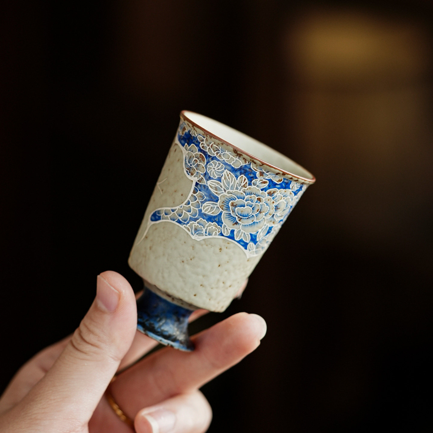 觅己青花火石红蓝牡丹高足茶杯陶瓷不烫手主人杯个人专用品茗单杯