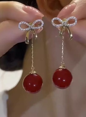 2023年新款潮红色珍珠耳环女耳钉925银针高级感小众设计洋气耳饰