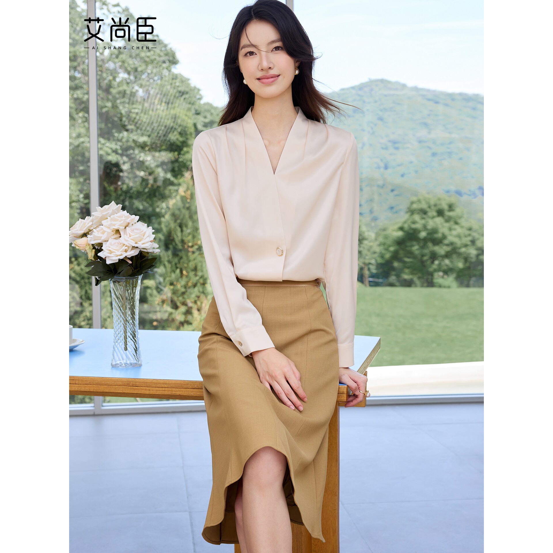 艾尚臣高级感时尚套装女气质显瘦正式场合职业装时髦套裙长袖衬衫
