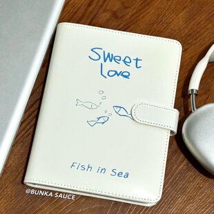 原创梓渝气泡小鱼A5皮质活页卡册高颜值四宫格3寸小卡照片收纳