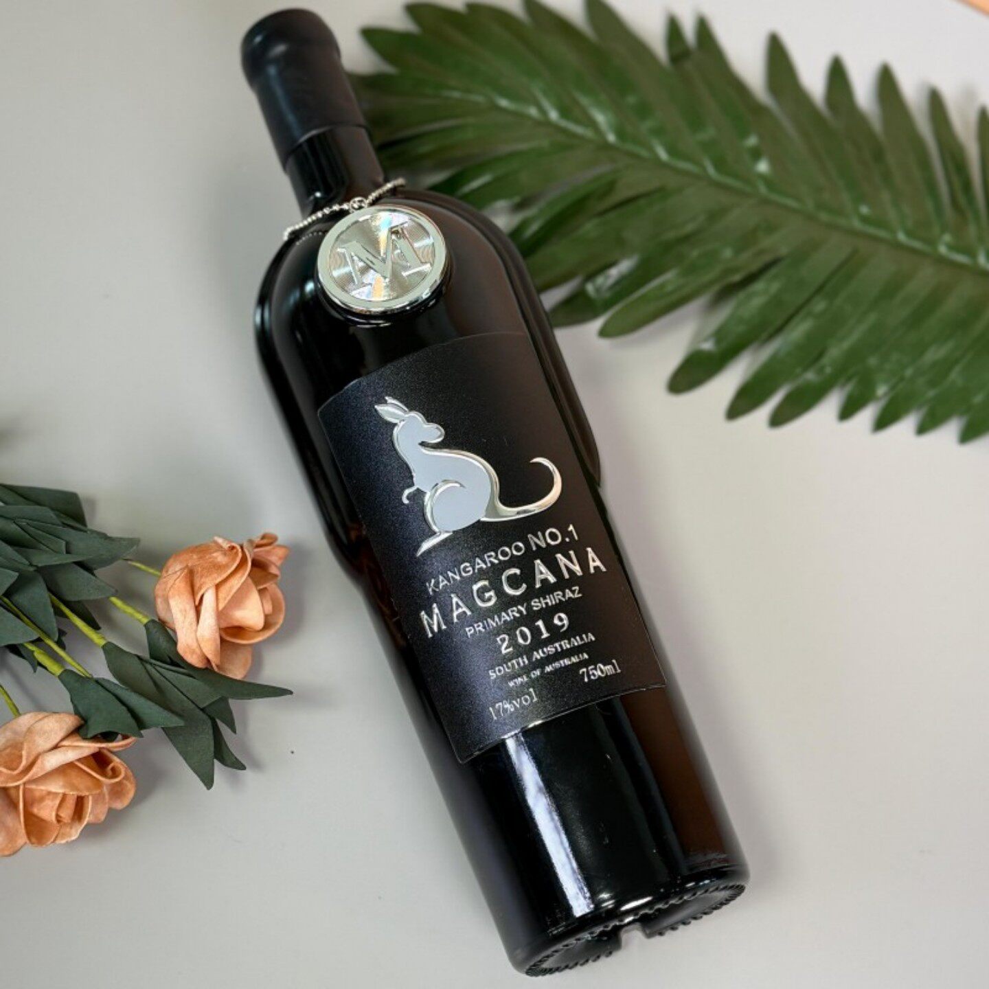 澳洲进口17高度干红葡萄酒玛格卡纳袋鼠一号蜡封瓶帽银色挂链吊牌