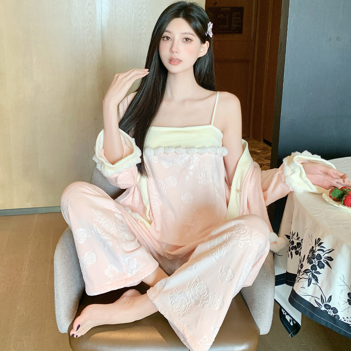 冬季小香风纯欲风睡衣女三件套性感女款2026新款高级感薄绒可外穿