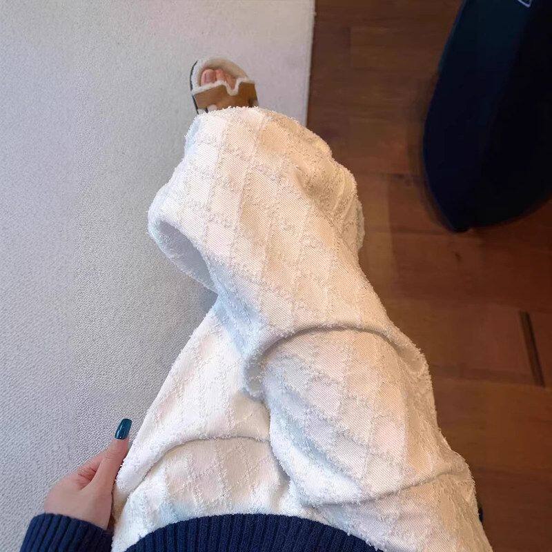 白色小香风菱格提花牛仔裤女2026春季新款时髦高腰显瘦休闲直筒裤