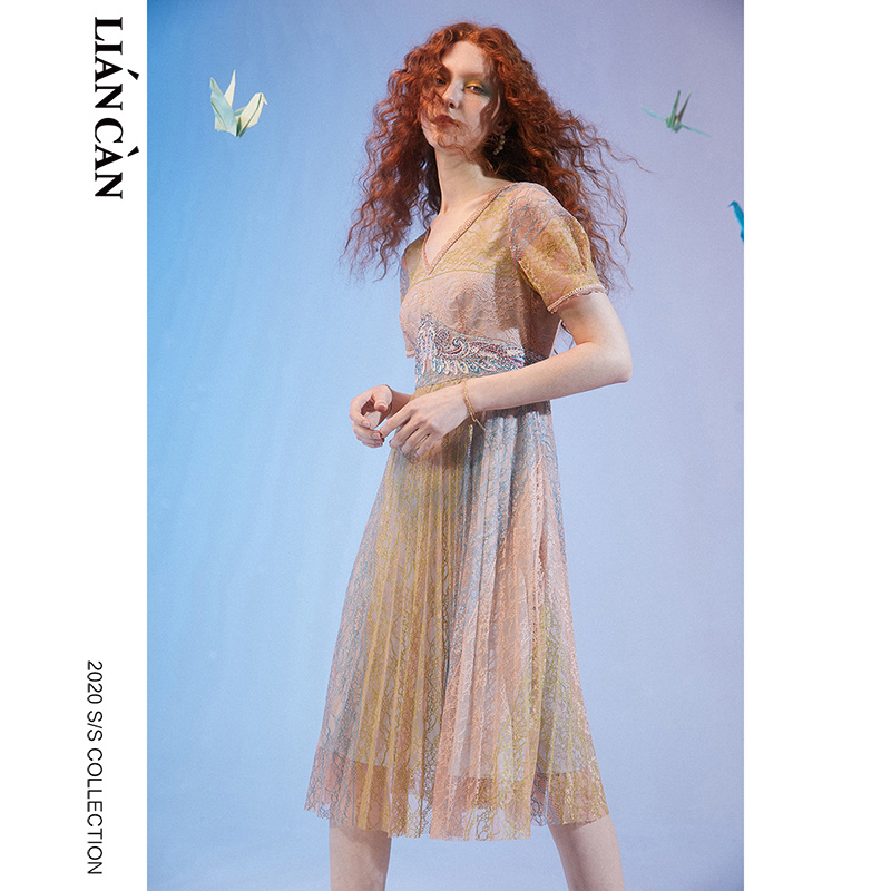 莲灿蕾丝短袖浪漫性感收腰显瘦气质波西米亚风连衣裙女7120220015