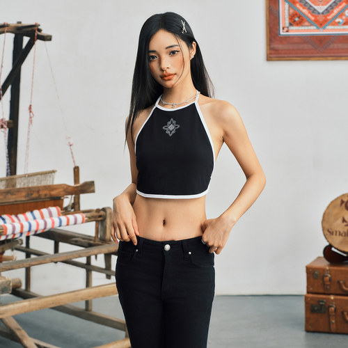STK SmallTownKid 吊牌复古设计感针织无袖挂脖背心女露背甜辣风