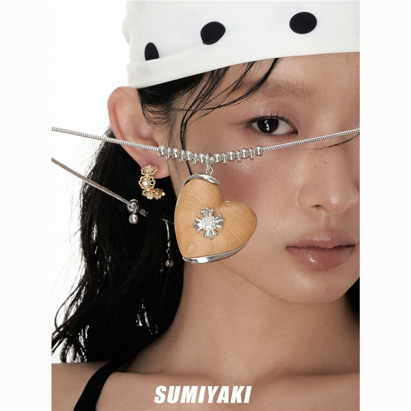 木头爱心十字架项链 百搭长款毛衣链秋冬新款配饰女