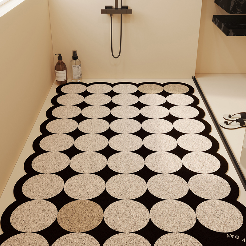 淋浴房大尺寸浴室满铺丝圈排水