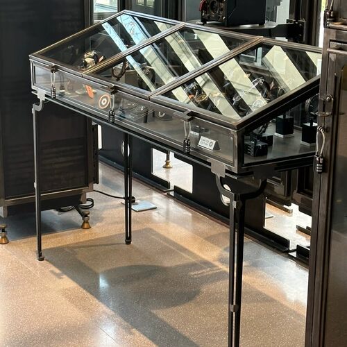 定制珠宝首饰店工业风铁艺展示柜买手店中岛柜手表潮玩眼镜店柜台