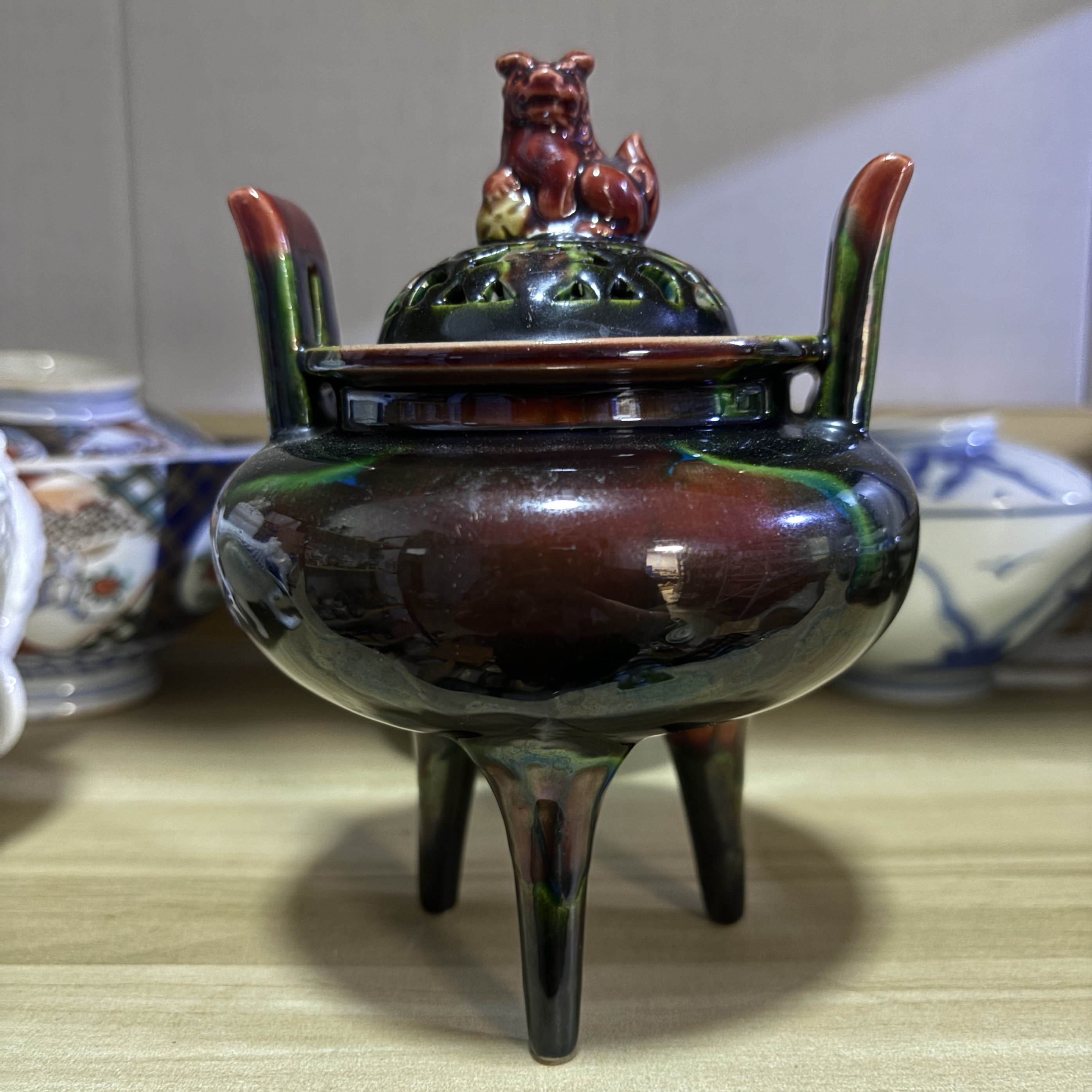 百年老九谷南春名家稀有交织釉三足底香炉