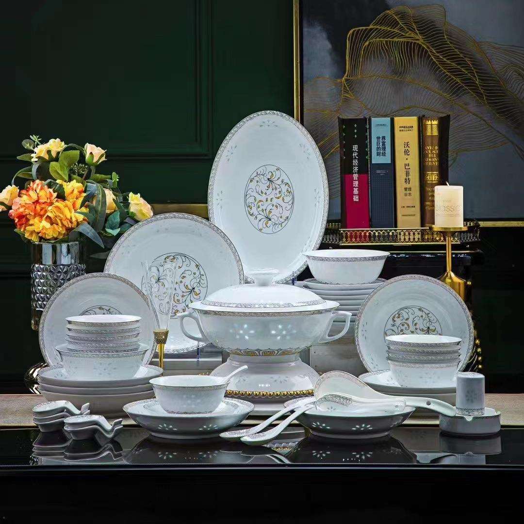 家用白瓷餐具套装景德镇新品68头金边爱琴海餐具碗盘碟大汤煲组合