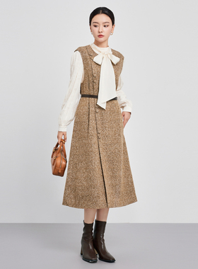 鲁思蒂无袖连衣裙2024新款女秋冬气质时尚显瘦设计感圆领背心裙子