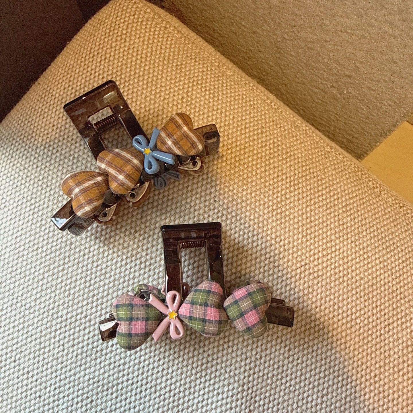 学院风格纹爱心蝴蝶结抓夹少女气质中号鲨鱼夹后脑勺半扎拼色发卡,饰品/流行首饰/时尚饰品新,民族风发饰,淘宝优惠券,粉丝福利购,淘宝优惠卷