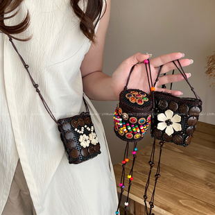 波西米亚民族风椰壳包包女手工编织耳机口红包复古小众设计零钱包