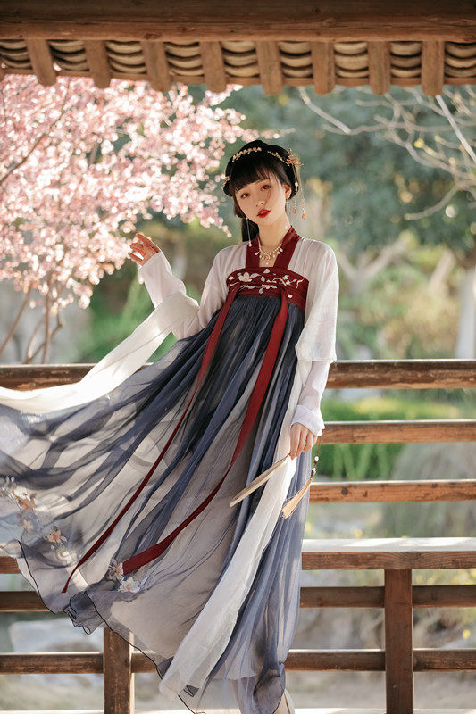 渡尘 九州汉衣亭原创齐胸襦裙对襟汉服女春夏秋冬传统刺绣6米裙摆
