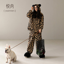 悦内睡衣女士秋冬季冬款法兰绒加绒加厚珊瑚绒保暖家居服豹纹时尚