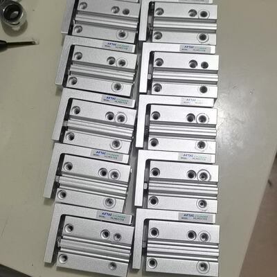 可维修件压德客侧滑气缸HLH6X15S议价