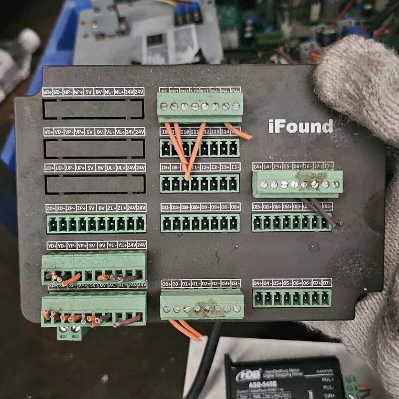 可维修iFound点胶机控制器,轻微使用痕迹,。实物如图,议价