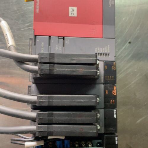 议价PLC一组，Q00UJCPU一个，QD75P4一个，QD可维修