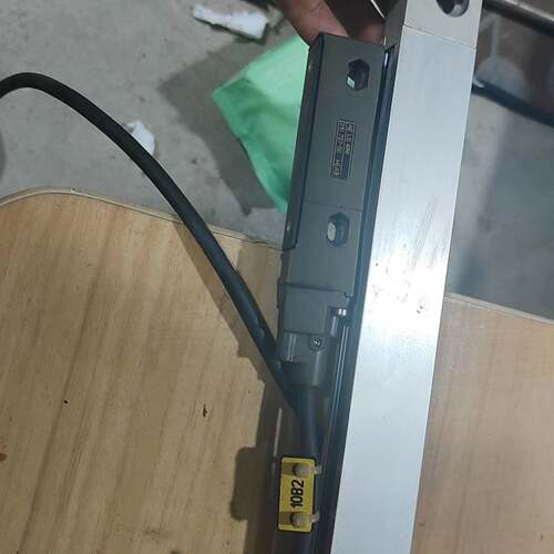 可维修光栅尺AE486C，实物拍摄，议价，功能完好，长度议价