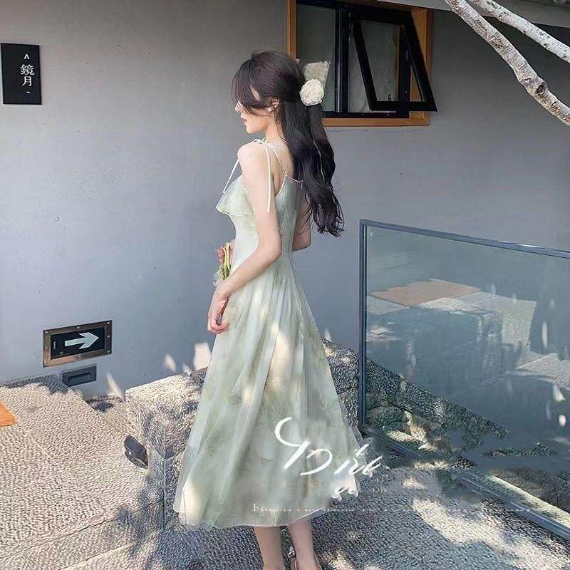 法式吊带连衣裙子仙女超仙森系高级感别致惊艳气质显瘦长裙女夏季