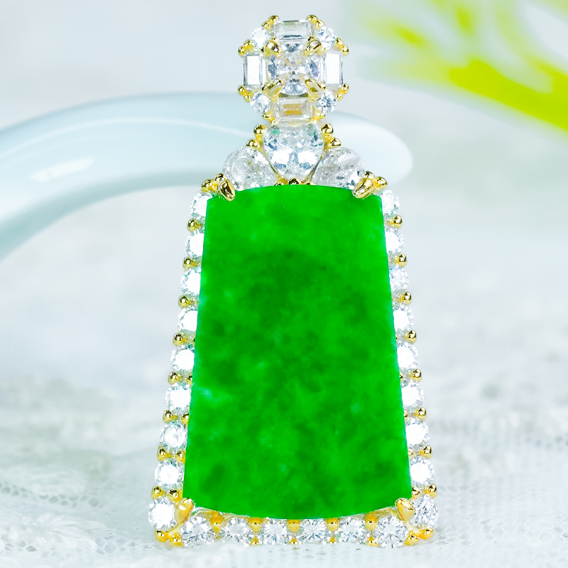 天然A货翡翠玉坠银镶嵌时尚爱心豪镶设计满绿梯形无事牌吊坠送礼