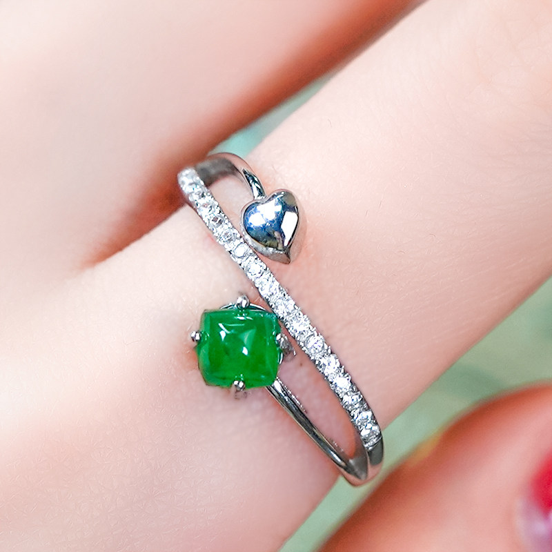 精致时尚银镶嵌天然冰种阳绿翡翠A货小蛋面戒指