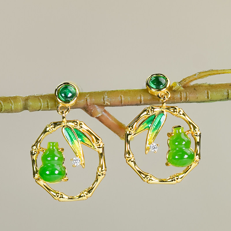 天然和田玉精致大气蛋面扣头银镶碧玉竹节竹叶葫芦耳钉