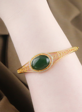 时尚手镯天然和田玉洛丽亚碧玉