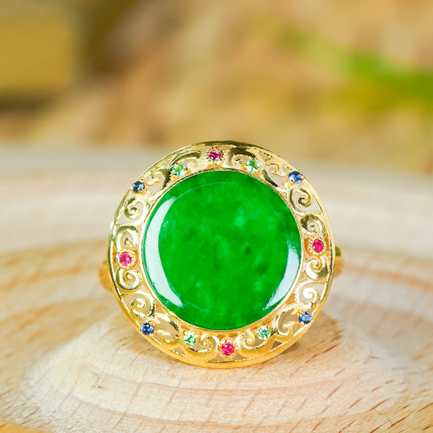 18K金镶A货翡翠龙石满绿戒指