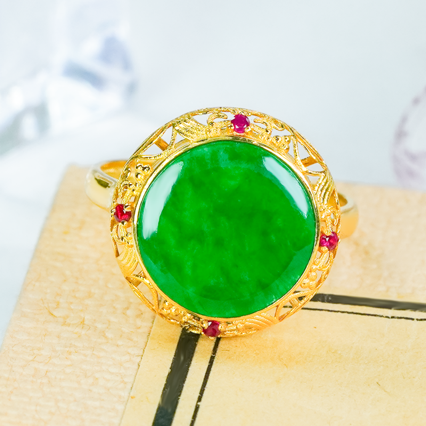 18K金镶嵌天然翡翠戒指A货新中式国风繁花掐丝满绿龙石圆牌戒指