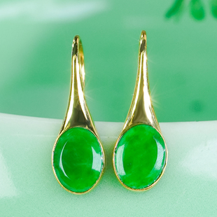 18K金镶嵌天然翡翠耳环A货时尚简约音符设计满绿龙石椭圆牌耳钩