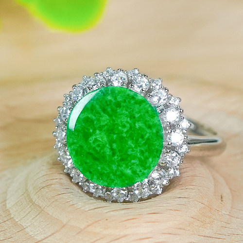 新年送礼天然翡翠A货银镶花瓣设计满绿翡翠龙石圆牌戒指（大号）