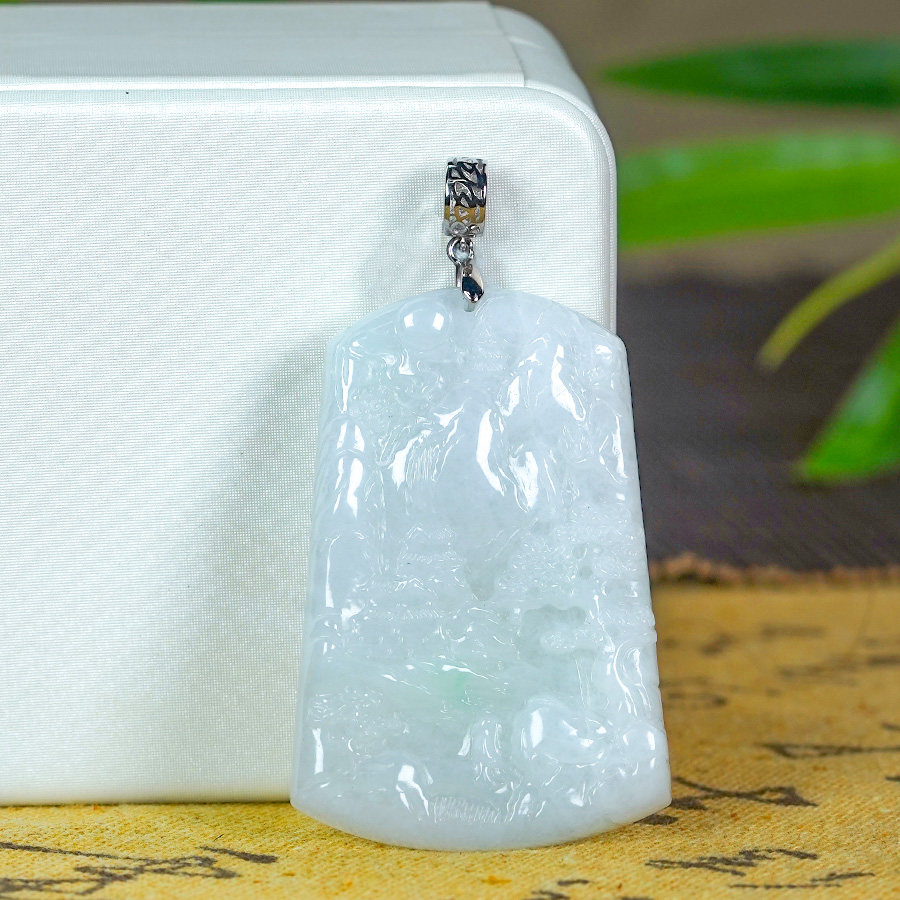 翡翠吊坠精致大气雕刻工艺银镶嵌天然翡翠A货山水无事牌单吊坠