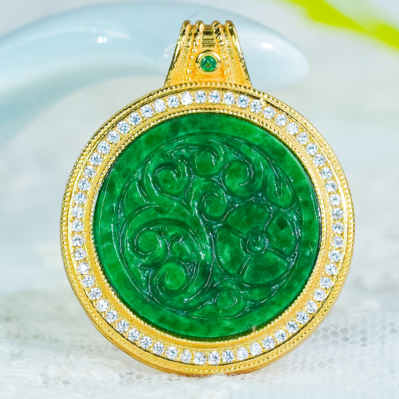 天然翡翠A货玉坠银镶嵌精致镂空雕刻满辣绿翡翠绿圆牌祥云吊坠