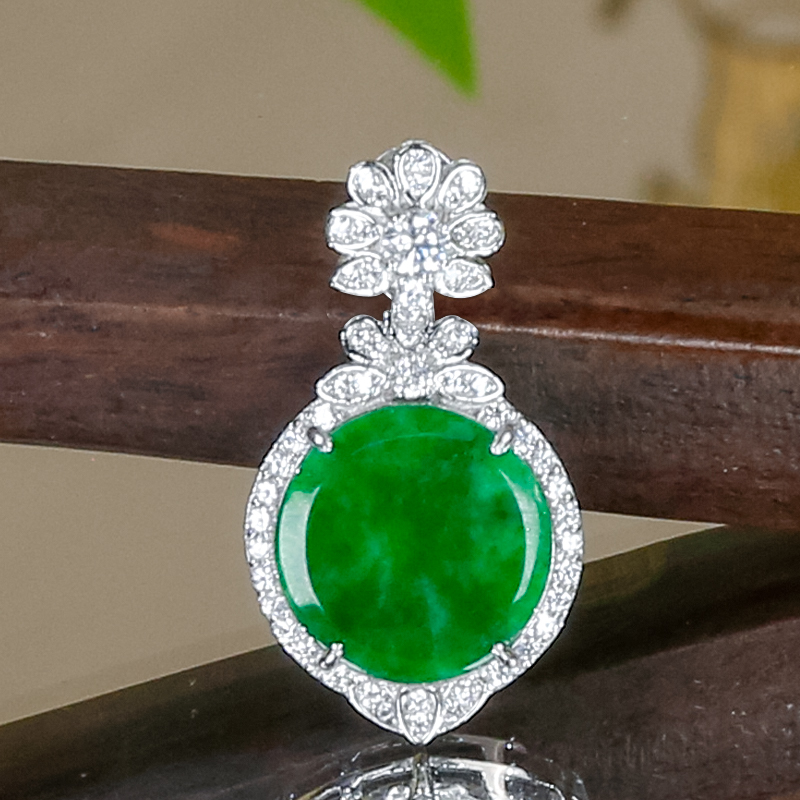 送老婆银镶嵌精致设计感花瓣扣头天然满绿翡翠圆牌单吊坠小号尺寸