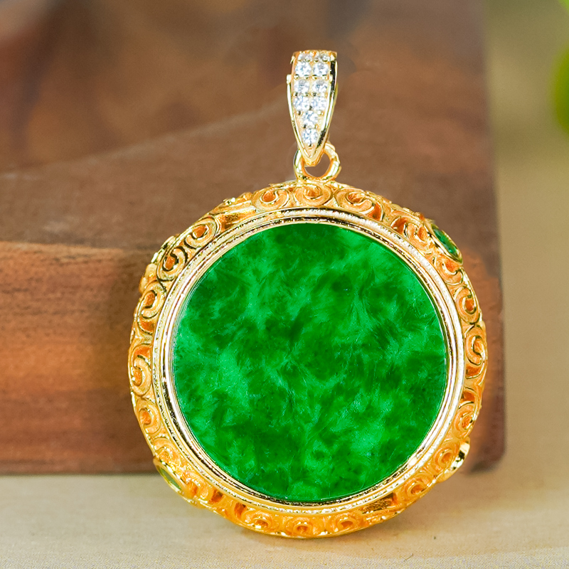 天然翡翠A货银镶嵌时尚宫廷风辣绿翡翠绿圆牌单吊坠